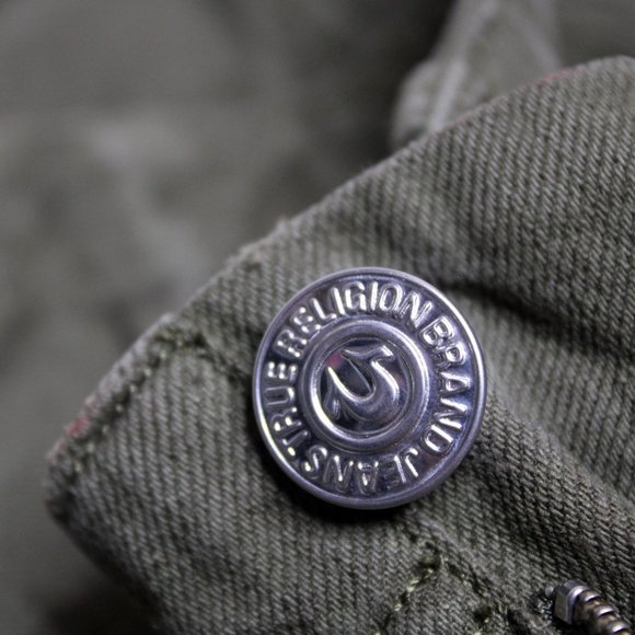 True Religion Zoe Military Shorts - Picture 7 of 7